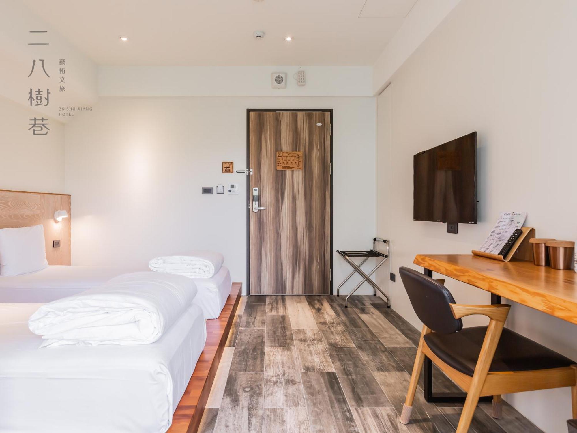 28 Shu Xiang Hotel Taichung Extérieur photo